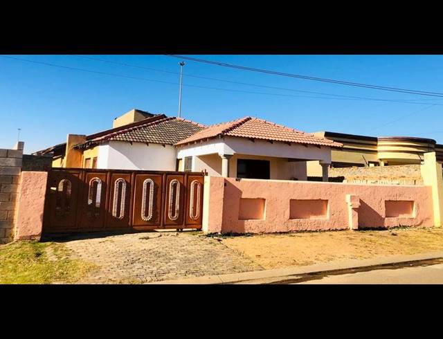 3 BEDROOM HOUSE FOR SALE IN DOBSONVILLE